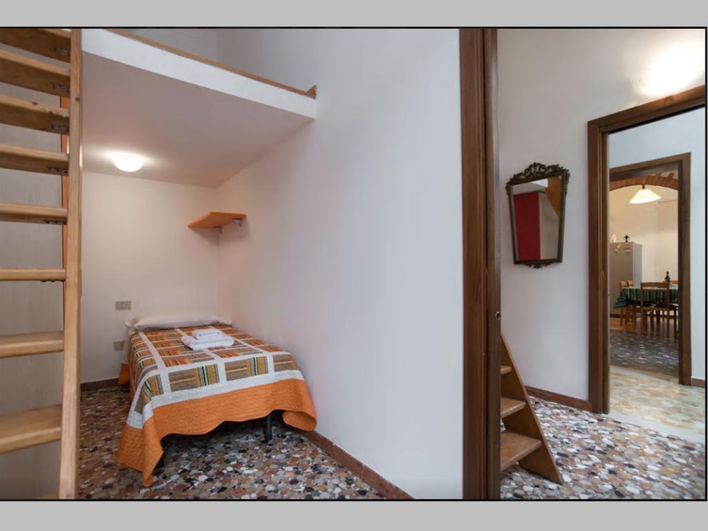 Balcone Sul Canale Venecia Exterior foto